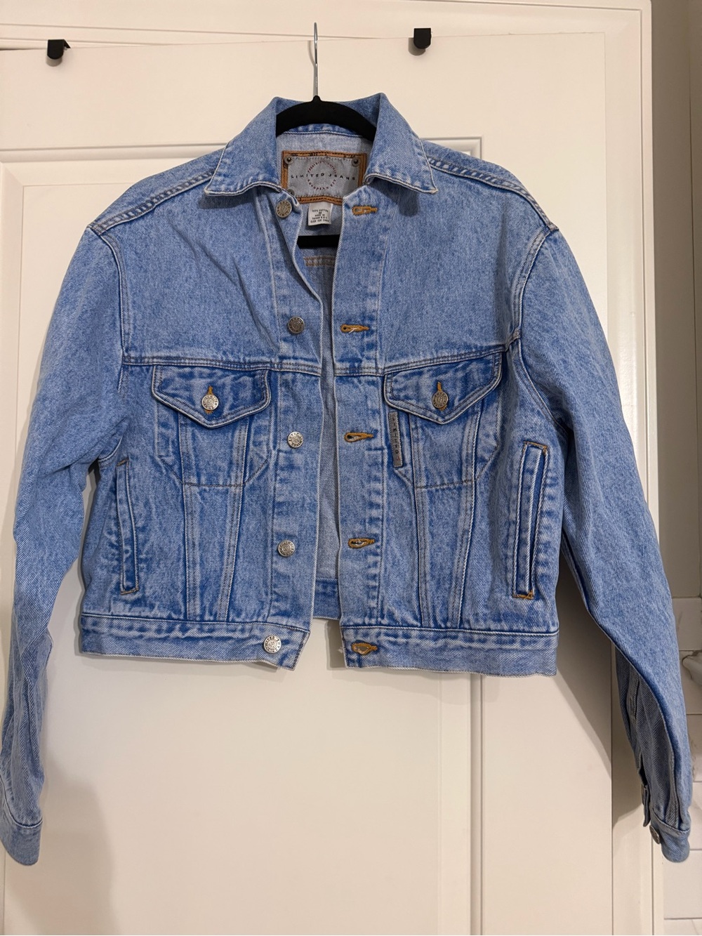 Limited Jeans Vintage Light Blue Denim Jacket for Women